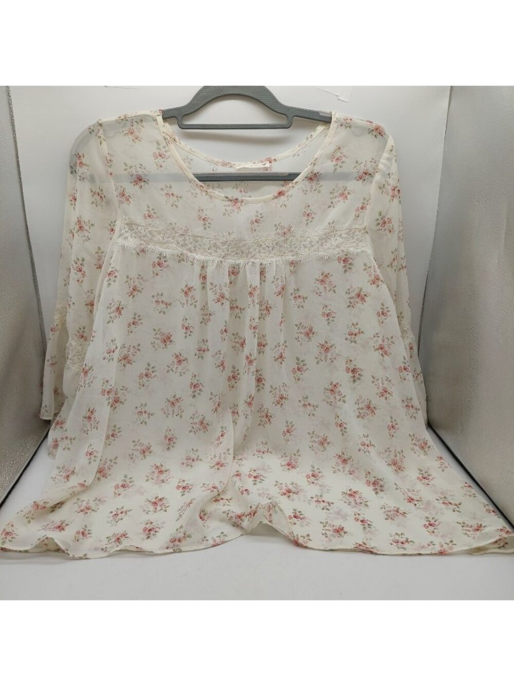 Soprano Womens Shirt Size Large White Pink Chiffon Lace Floral Sheer 3/4 Sleeves